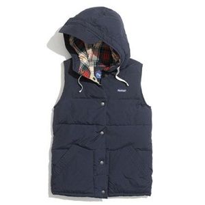 Penfield Navy Hooded Puffer Vest. Navy. Small.